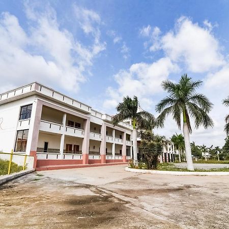 Oyo 48251 Dsr Grand Hotel Krishnagiri Exterior photo